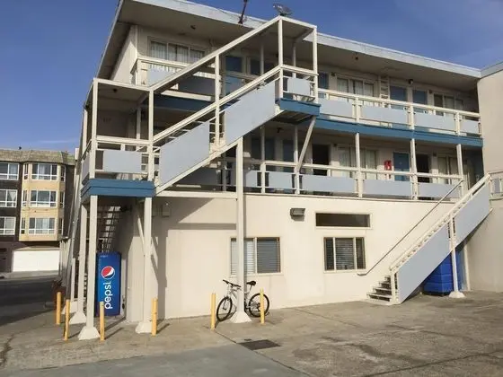 Beach Motel - 1