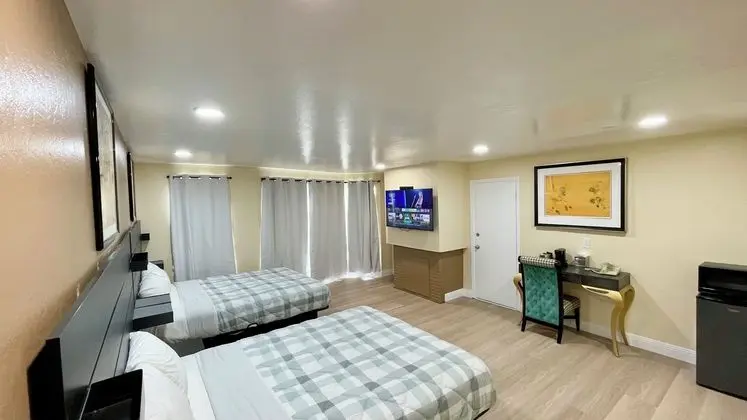 Beach Motel - Öne Çıkan Resim