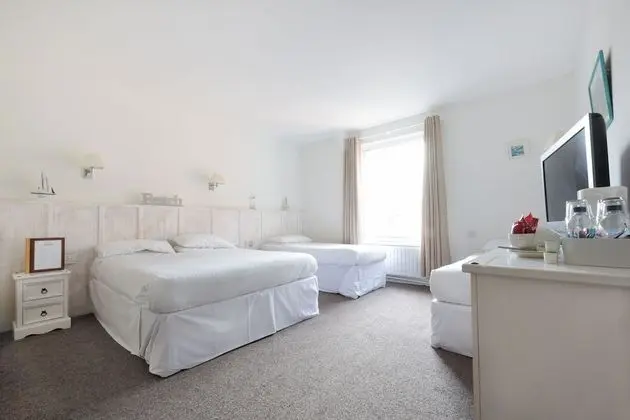The Beach Hotel - Öne Çıkan Resim