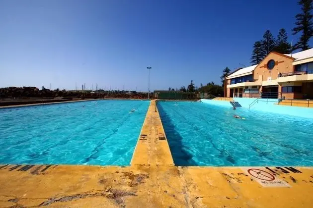 Beach Park Motel - Havuz