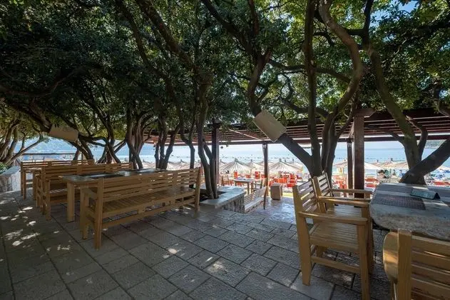 Beach Hotel Poseidon - Plaj