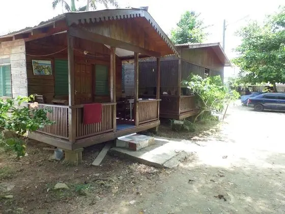 Beach Road Cottages at Jah Bs - Oda