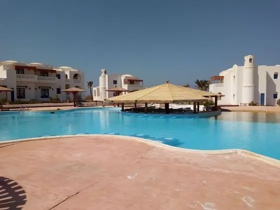 Beach Safari Nubian Resort - Havuz