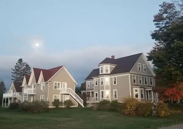 Beach Street Inn - 1