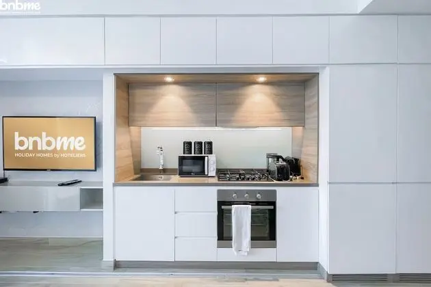 Beach View 2BR Ultra-luxurious Apt- 1504 - Mutfak