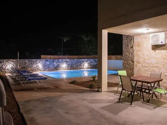 Beach View Villa in Bali near City Center with Private Pool - Havuz