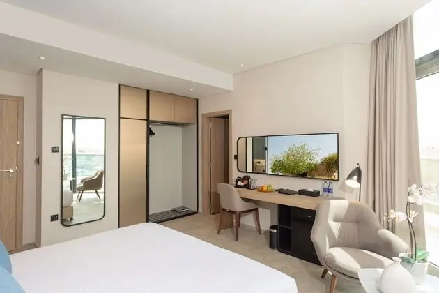 Beach Walk Hotel - Oda