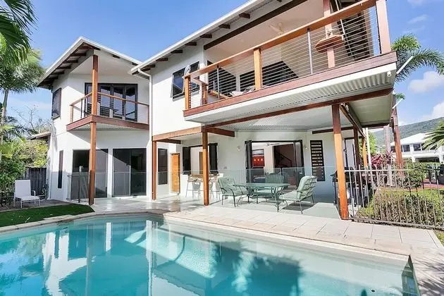 Beachcomber Holiday House - Havuz