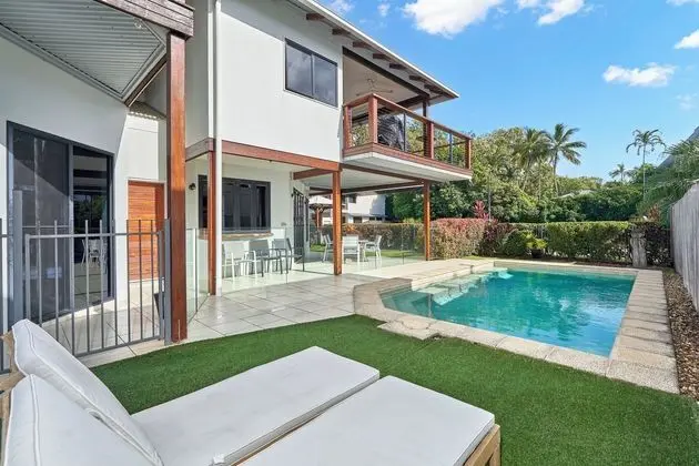 Beachcomber Holiday House - Havuz