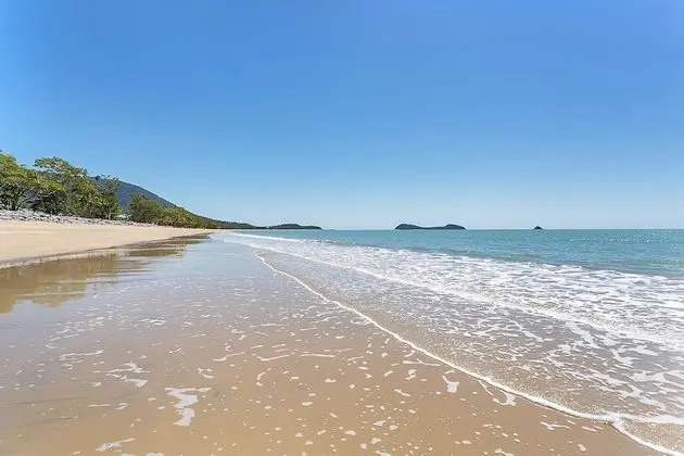 Beachcomber Holiday House - Plaj