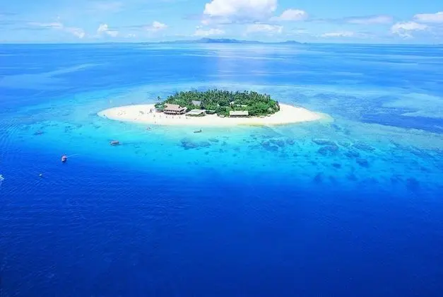 Beachcomber Island Resort - 1