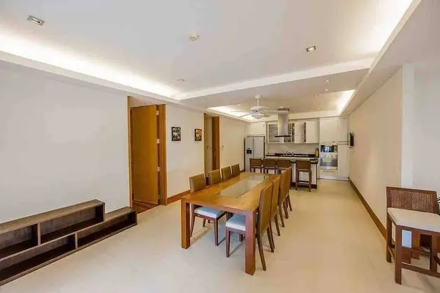 Beachfront 3br Luxe, Jacuzzi Pool On Naithon Beach - Yerinde Yemek