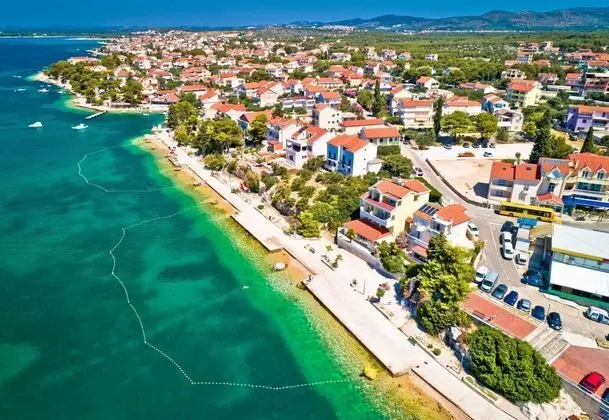 Beachfront Apartment Gaj 9