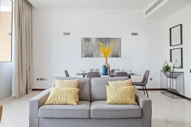 Beachfront Apt w Viewing Deck Prvt Beach Access - Oda