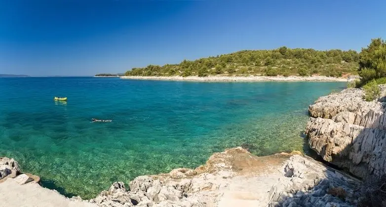 Beachfront Villa Azzurro With Pool - Plaj