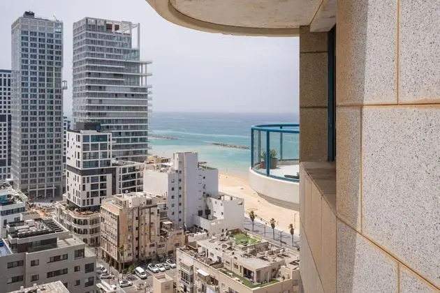Beachfront with Balcony and Pool Access