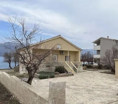 Beachfront House Marlot