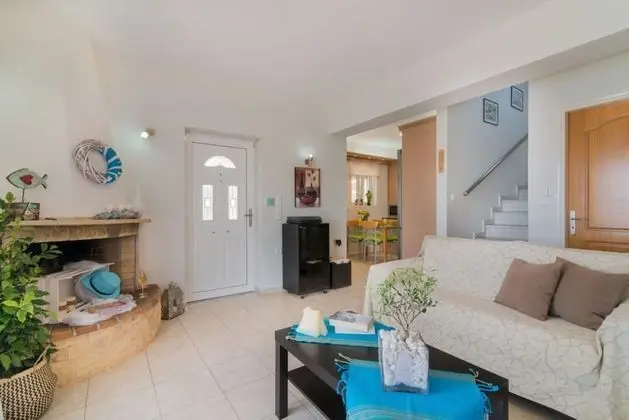 Beachfront Villa Komis - Panoramic Infinity Blue - İç Mekan