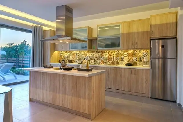Beachfront Luxurious Villa With Private Pool 30m to Shops Restaurants - Oda