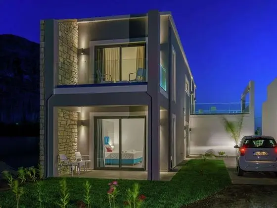Beachfront Luxury Villa in Plakias With Private Pool, BBQ & 30m to Restaurants - Dış Mekan