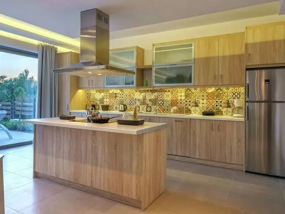 Beachfront Luxury Villa in Plakias With Private Pool, BBQ & 30m to Restaurants - Mutfak