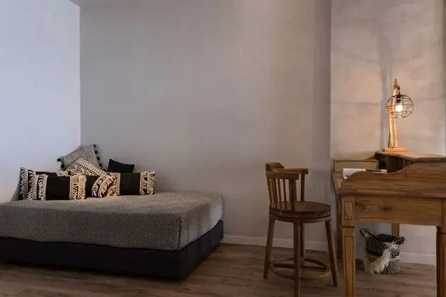 Beachfront Modern Property With 2 Outdoor hot Tubs Only 300m From Restaurants Shops - Oda