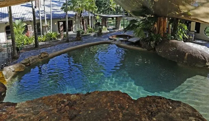 Beachfront Paradise Araluen Resort Close to Cairns - Havuz