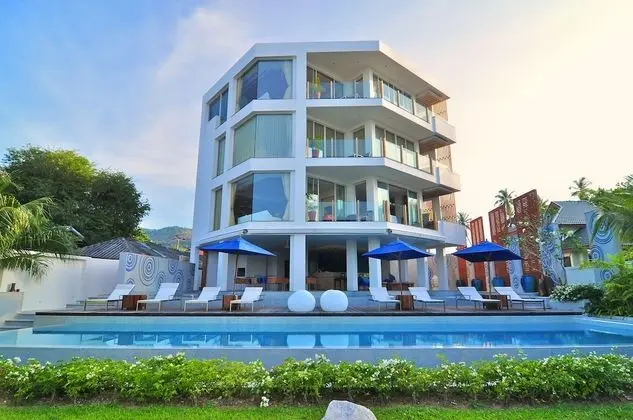 Beachfront Phuket - Dış Mekan
