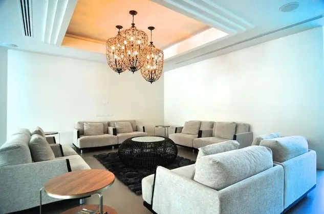 Beachfront Phuket - Lobi