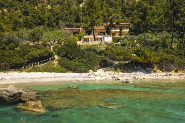 Beachfront Villa Posidi