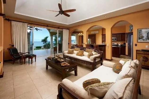 Beachfront Potrero Nice 7-br Villa Chef Included - Casa Royal - Oda