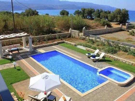 Beachfront Stone Villa With Private Pool, 30m to the Ocean, BBQ & Hydromassage in Kids Pool