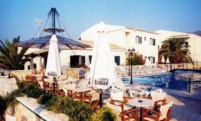 BeachFrontSalvanos - Havuz