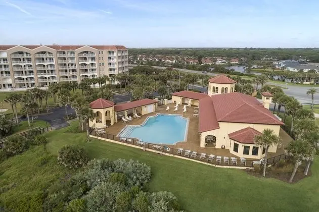 Beachside Beauty at Surfview Paradise