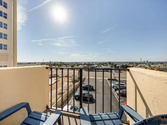 Beachside Hotel