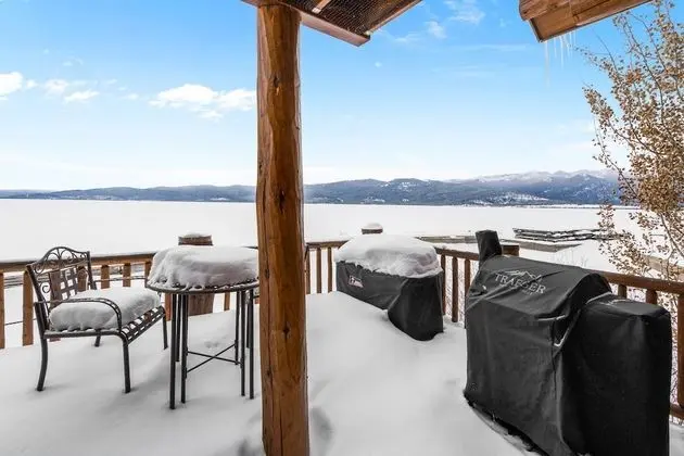 Beachside Lodge