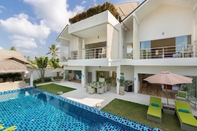 Beachside villa Mojito