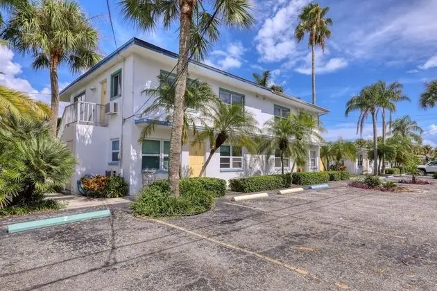 BeachTrail Lodging