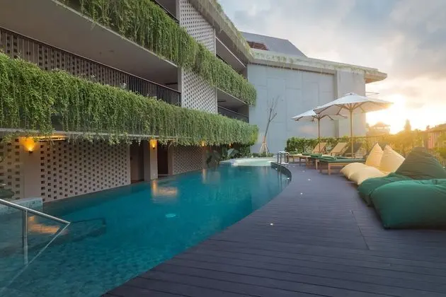 Beachwalk Residence