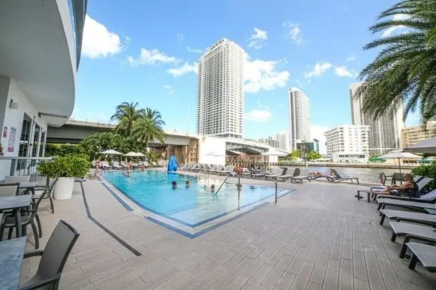 BeachWalk Residences - Havuz