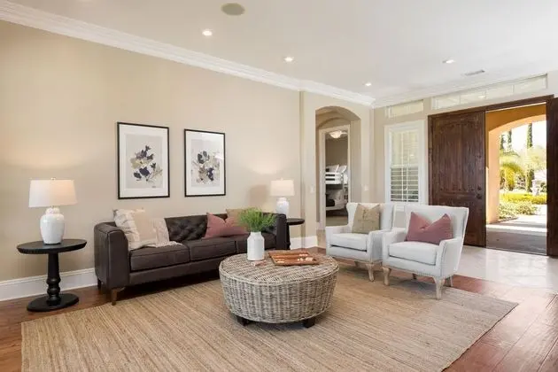 Bear Bridge by Avantstay Hilltop Haven in Temecula w/ Views, Putting Green & Hot Tub - İç Mekan