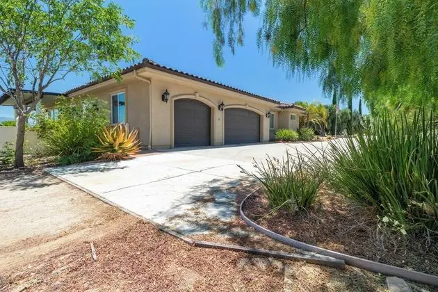 Bear Bridge by Avantstay Hilltop Haven in Temecula w/ Views, Putting Green & Hot Tub - İç Mekan