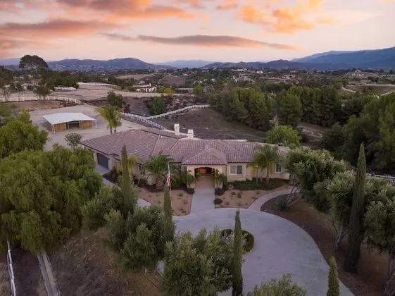 Bear Bridge by Avantstay Hilltop Haven in Temecula w/ Views, Putting Green & Hot Tub - Öne Çıkan Resim