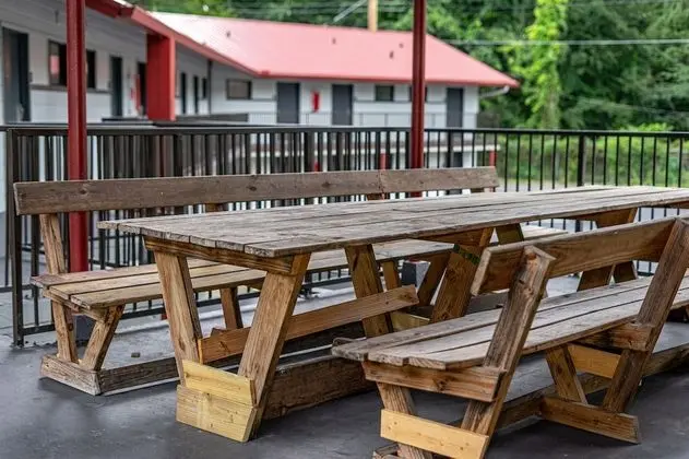 Bear Creek Inn - İç Mekan