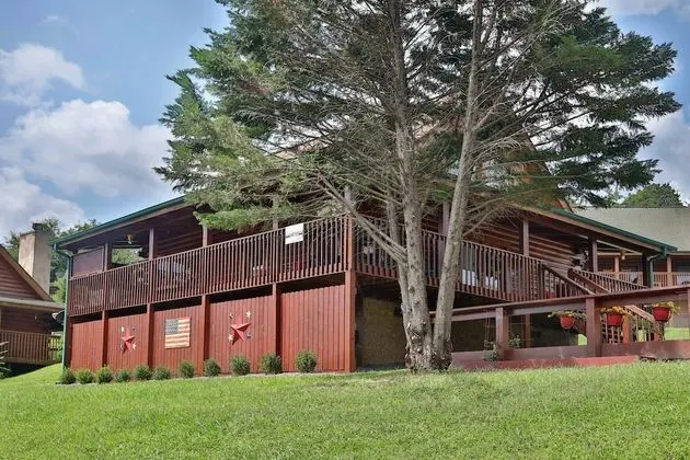 Bear Heaven - Two Bedroom Cabin