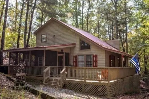 Bear Hug Lodge