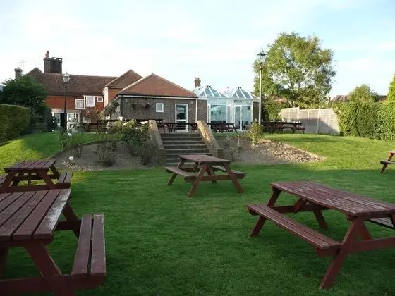 The Bear Inn and Burwash Motel - Dış Mekan