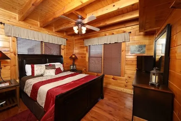 BearADise in the Smokies - Two Bedroom Cabin - Oda