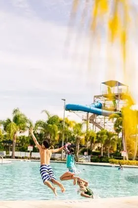The Bear's Den Resort Orlando - Havuz