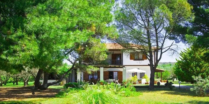 Beaufort BeachFront Villa, Nikiti